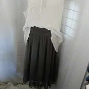 Gray Lace Embroidery Embellished skirt